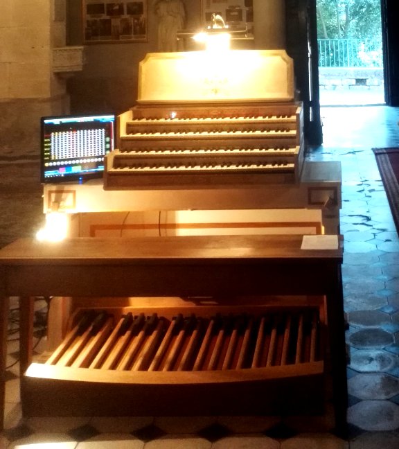 ORGUE NUMERIQUE MOBILE 4 CLAVIERS